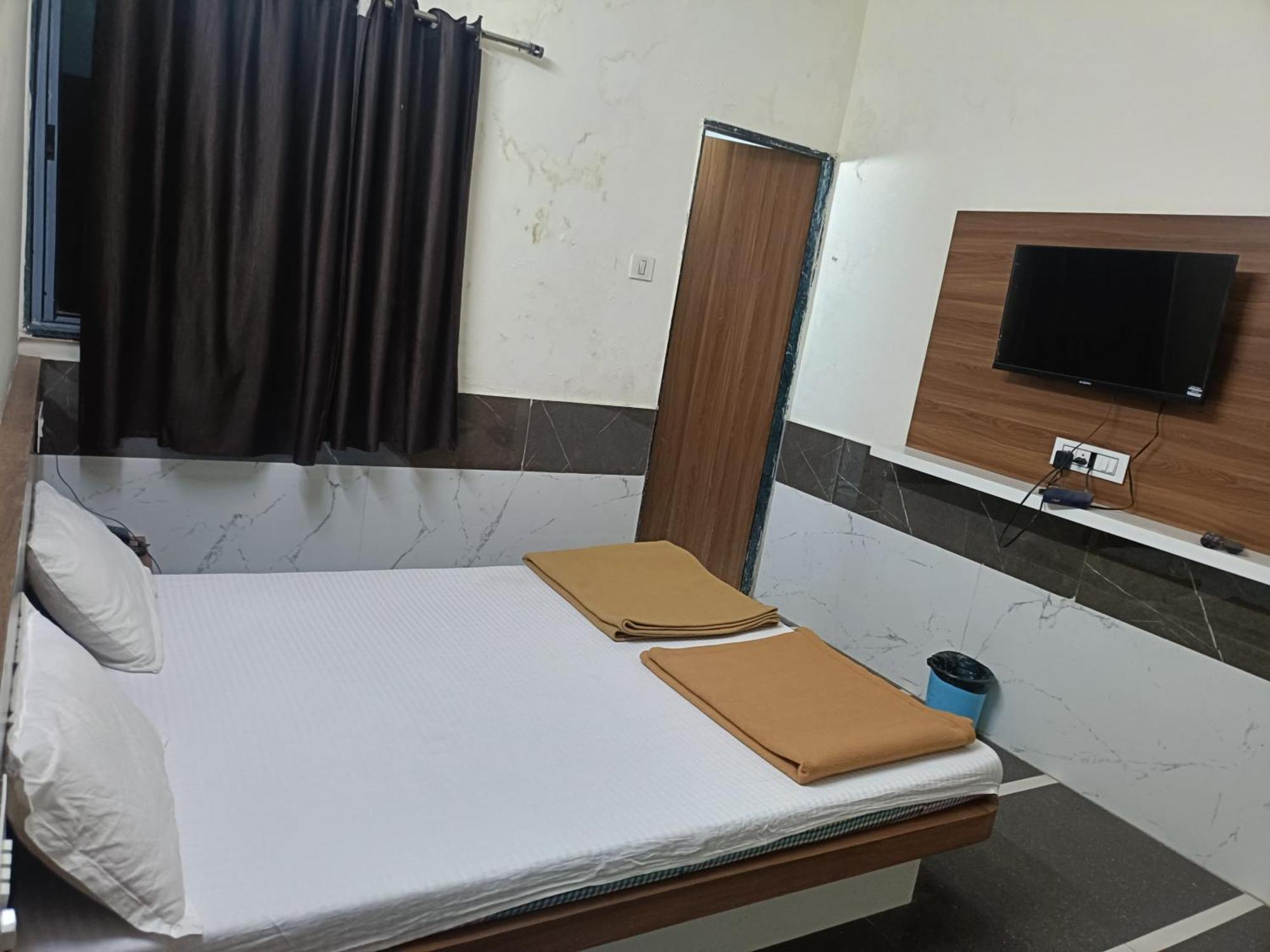 Hotel Mahalaxmi Dwārka 外观 照片