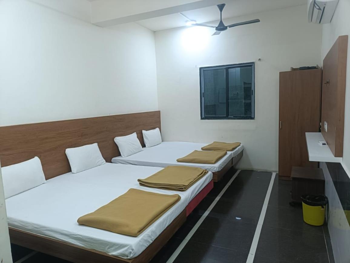 Hotel Mahalaxmi Dwārka 外观 照片