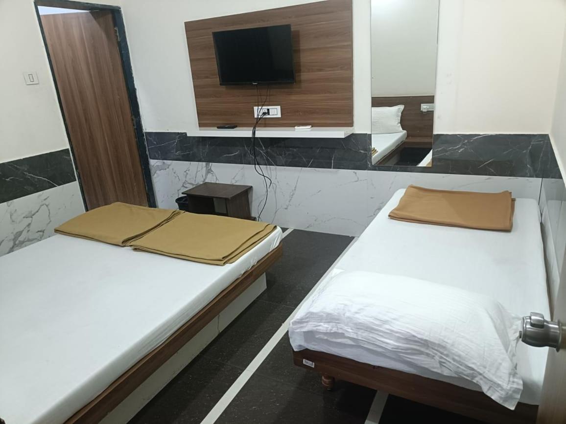 Hotel Mahalaxmi Dwārka 外观 照片
